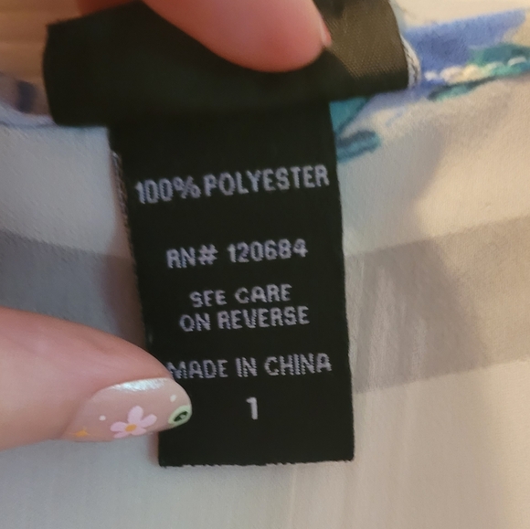 Torrid 1 Floral Print Women's Top - Blue and White - Picture 3 of 9